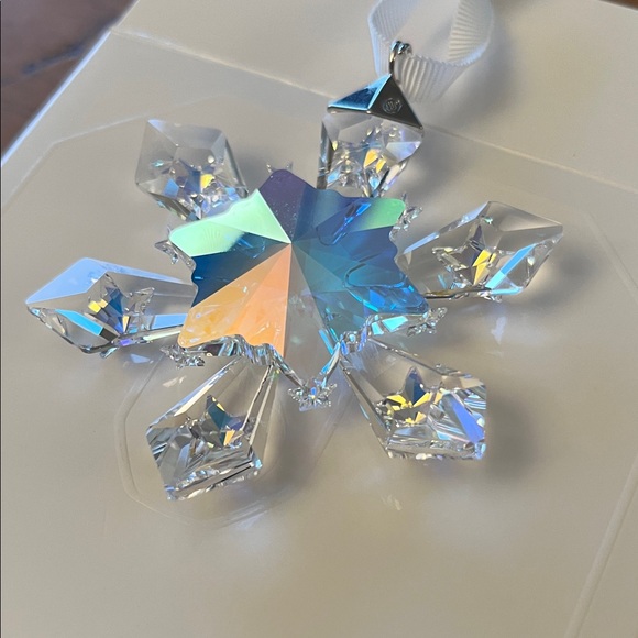 NWT Swarovski Crystal Snowflake Ornament - Picture 5 of 8
